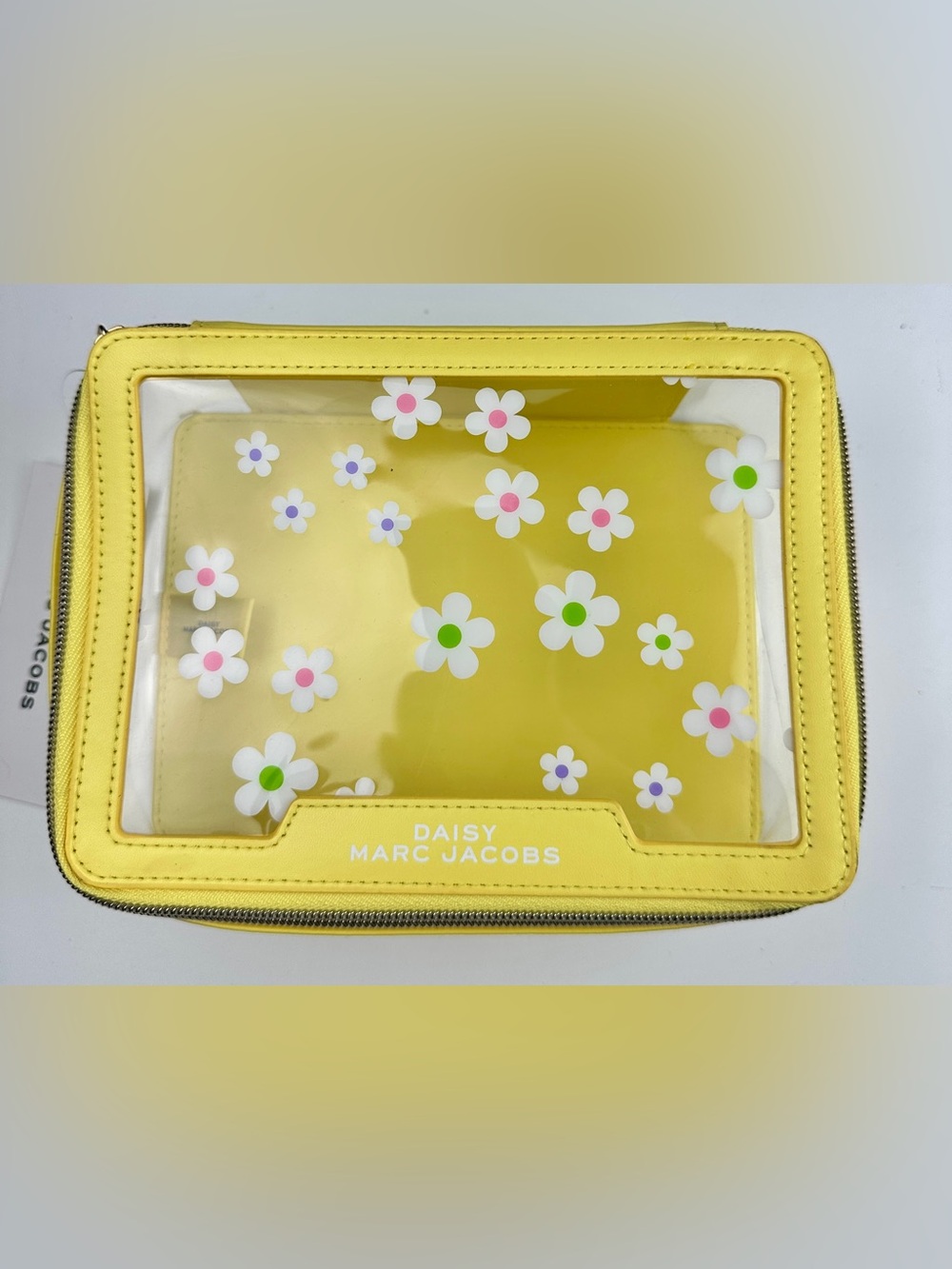 Marc Jacobs Daisy Yellow Clear Cosmetic Train Case Floral Travel Bag NWT